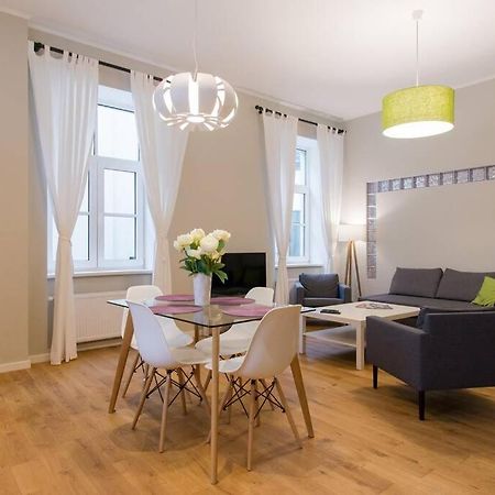 Modern & Spacious 80M2 Apartment In Riga Old Town Esterno foto