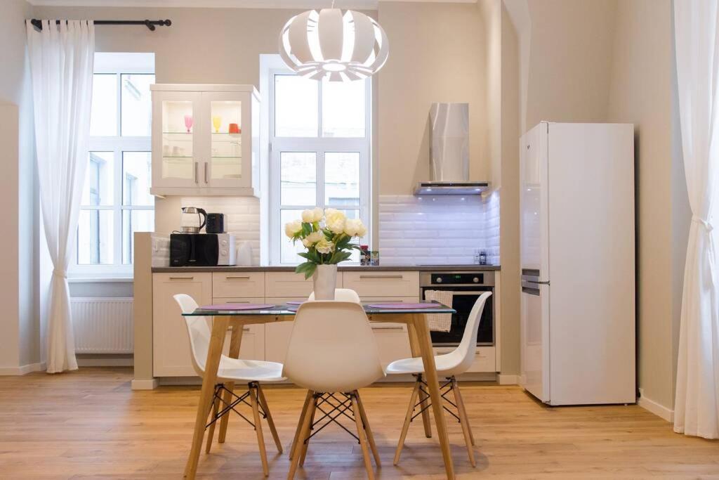 Modern & Spacious 80M2 Apartment In Riga Old Town Esterno foto