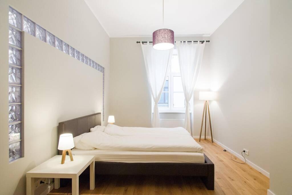 Modern & Spacious 80M2 Apartment In Riga Old Town Esterno foto