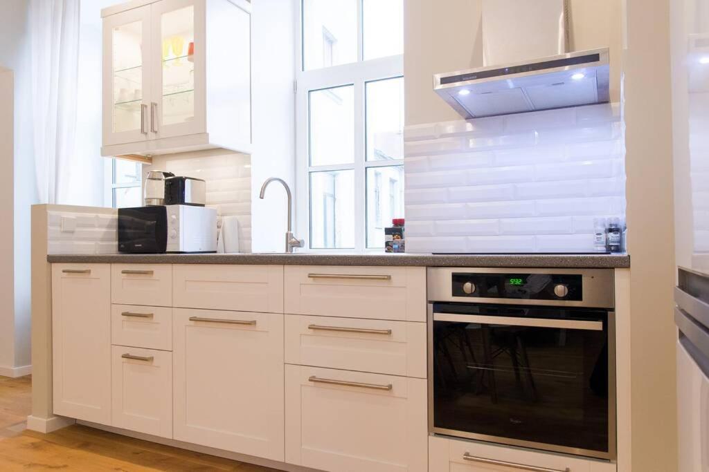 Modern & Spacious 80M2 Apartment In Riga Old Town Esterno foto