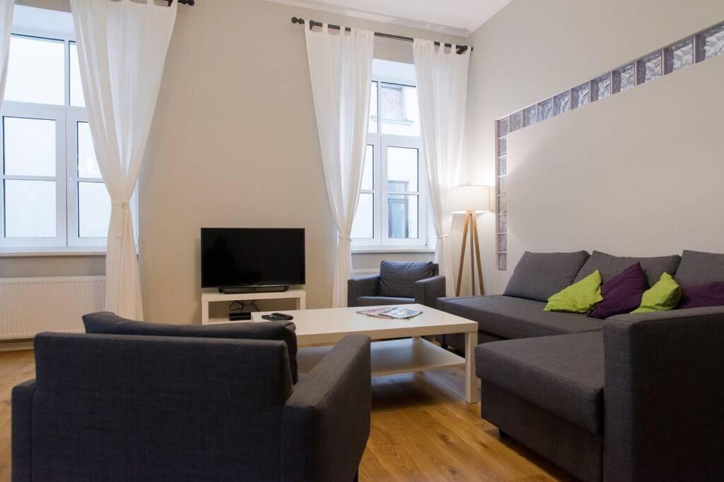 Modern & Spacious 80M2 Apartment In Riga Old Town Esterno foto